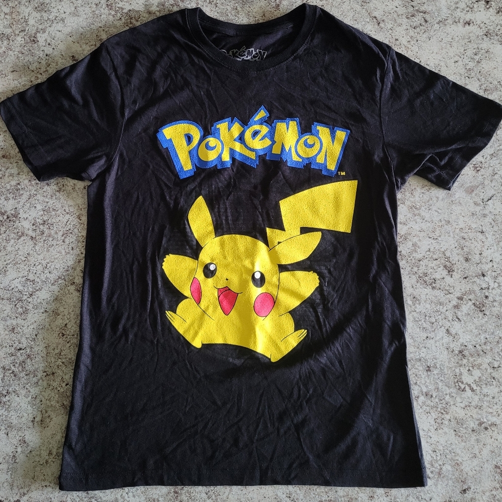 NWOT Pokémon Shirt ( XS)
